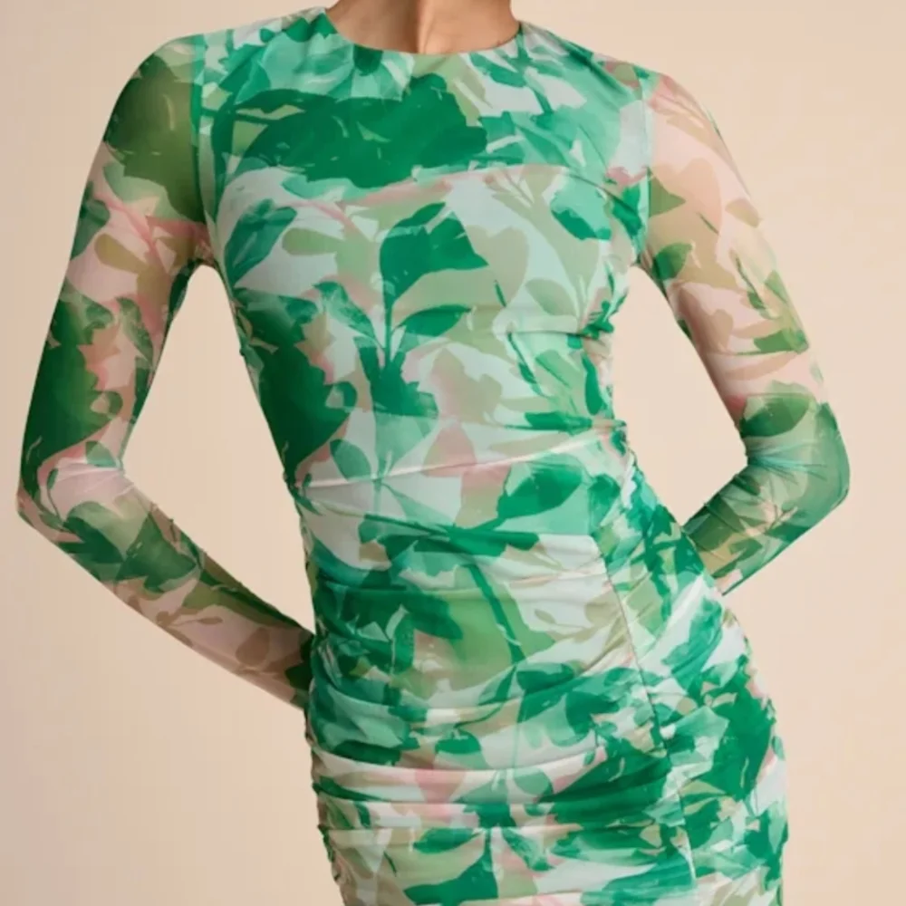 Lulu's Chic Green Geometric Long Sleeve Dress - Picture 2 of 5